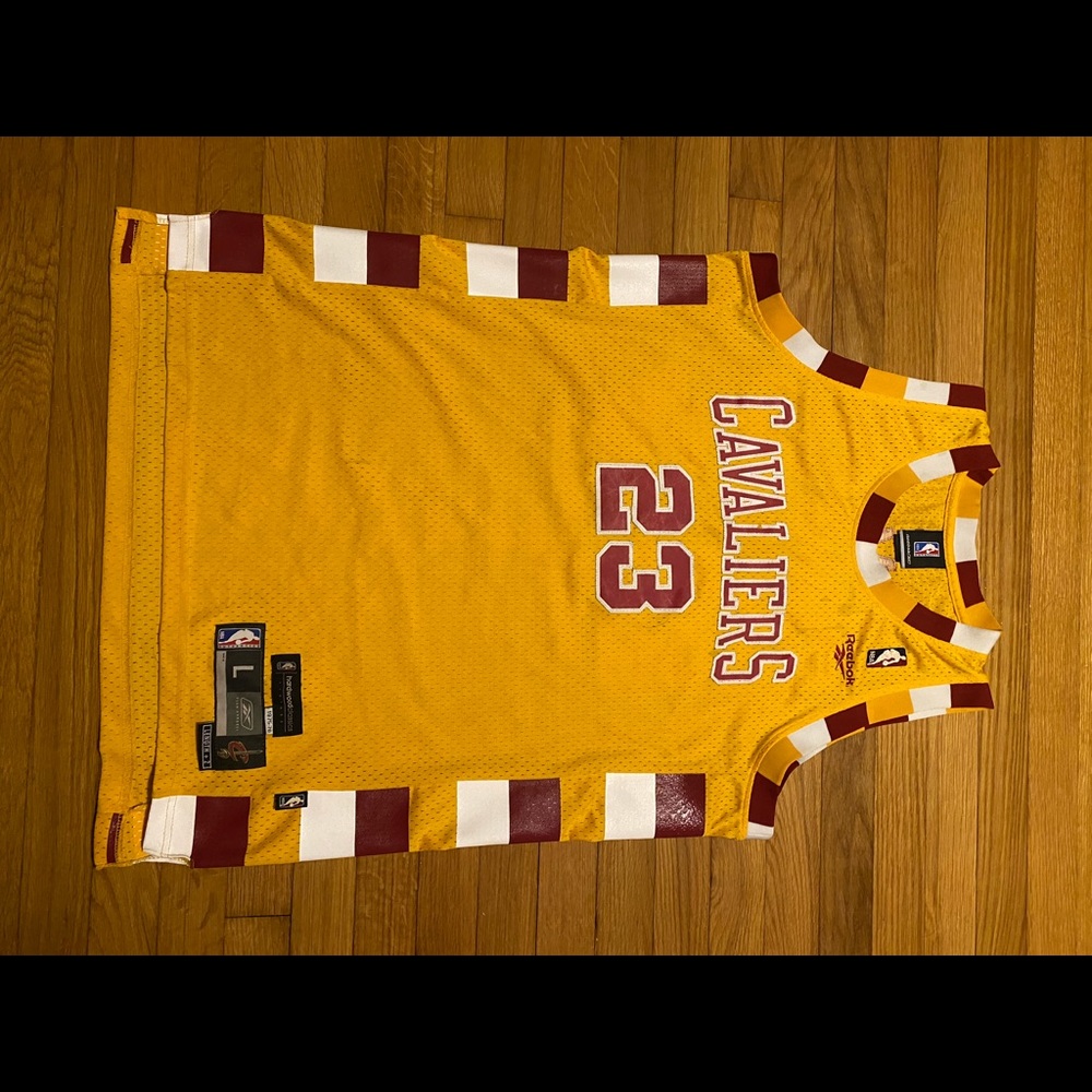 Lebron James Cleveland Cavaliers Hardwood Classics Jersey. Size Large +2.